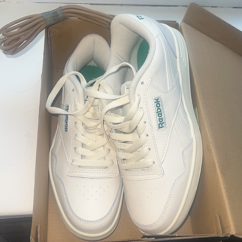 EGGSHELL WHITE! and green